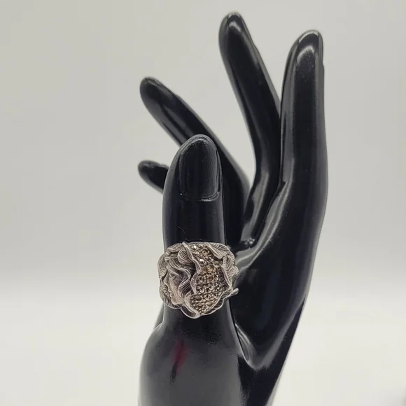 VINTAGE STERLING SILVER RETRO CARVED LADY FACE MARCASITE WIDE BAND RING …​​ - Picture 5 of 5
